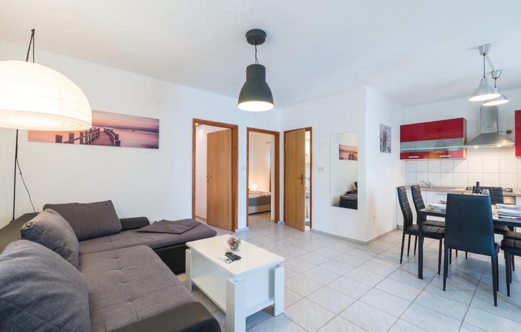 Holiday Home Lucija สเวติ ฟิลลิปปี ยาคอฟ ภายนอก รูปภาพ