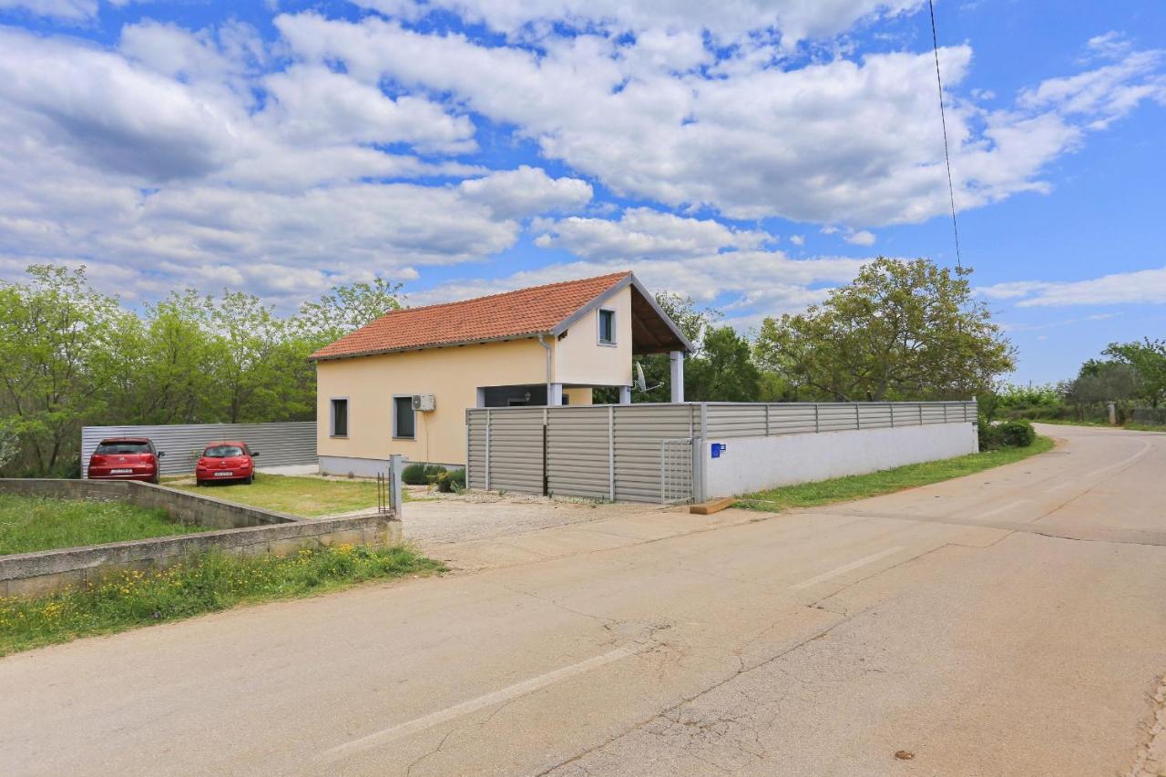 Holiday Home Lucija สเวติ ฟิลลิปปี ยาคอฟ ภายนอก รูปภาพ